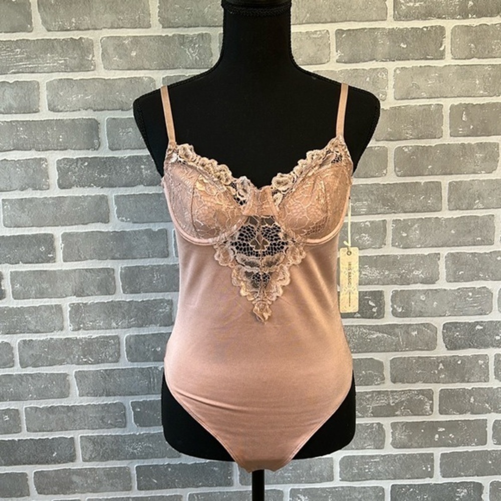 IRIS Basic • Lace • Bodysuit • Adjustable Straps • Womens‎ Size Large